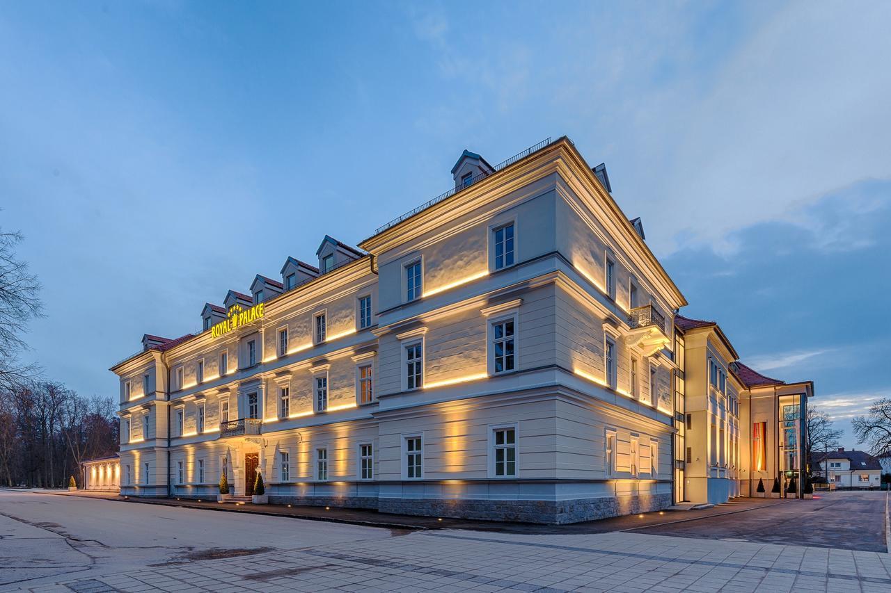 Royal Palace Turčianske Teplice Exterior foto
